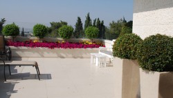 rehavia_roof_668X381_02